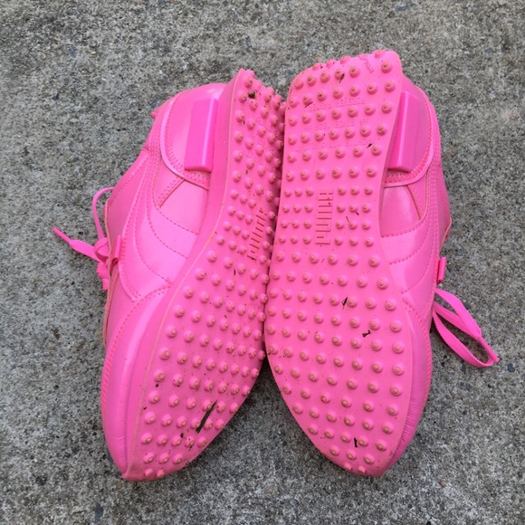 Leather/ Sherpa Pumas 💗💗💗 - Picture 4 of 4